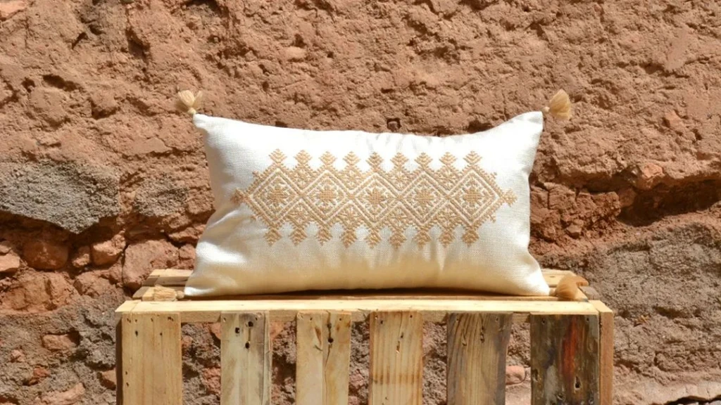 صورة لـ  مخاد