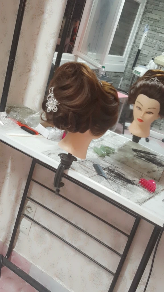 Additional image 2 of Chignons