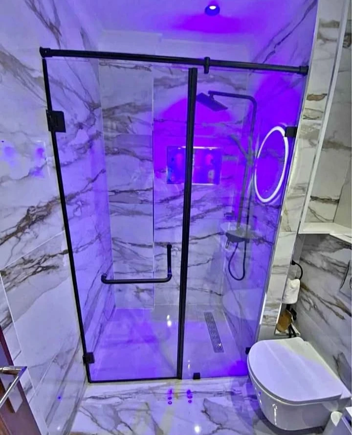 صورة لـ  حمامات من ا…