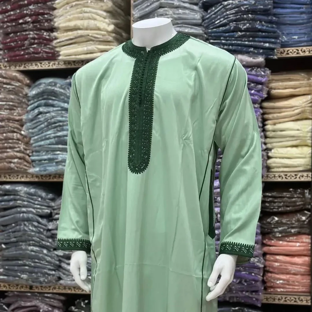 Additional image 2 of كندور وقميص