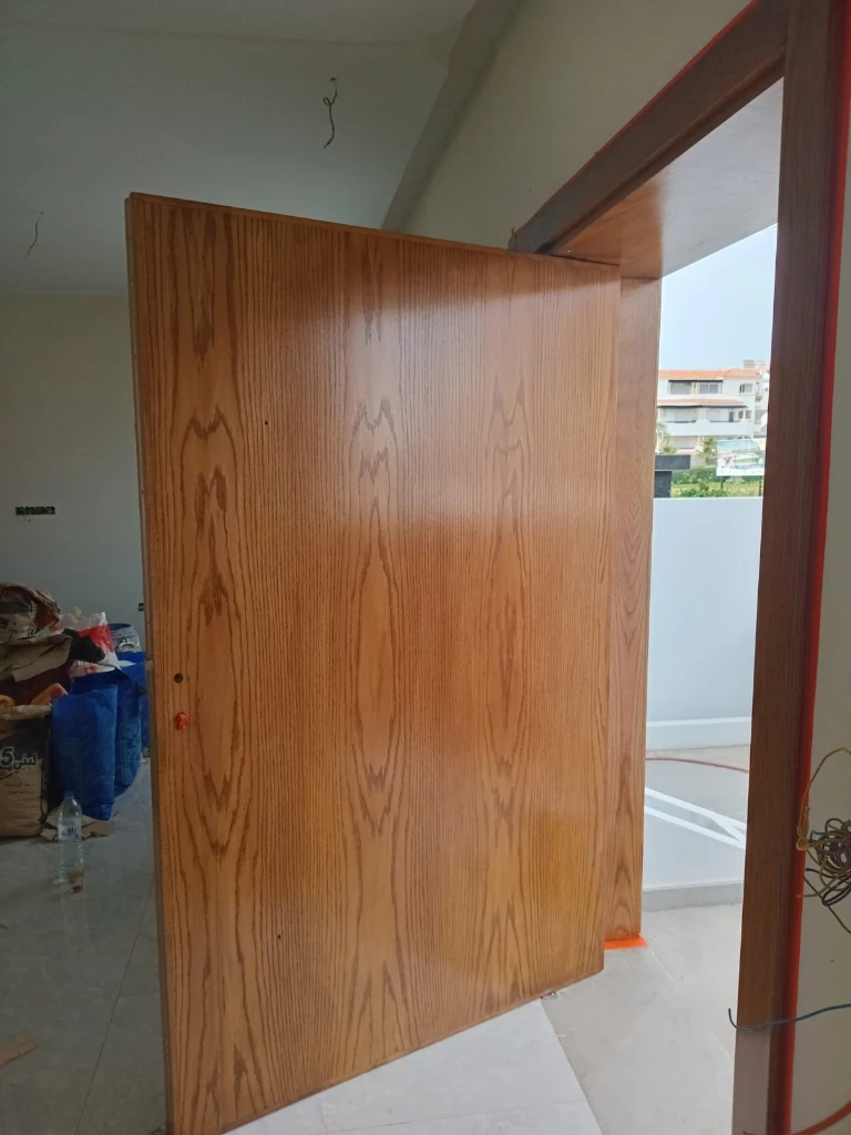 صورة لـ  باب رئيسي