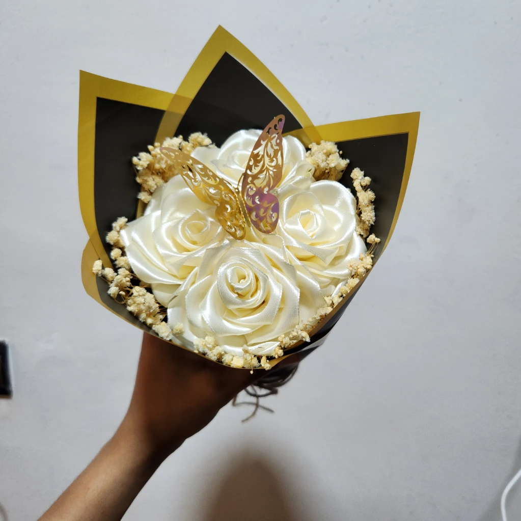 صورة لـ  ورود بالسات…