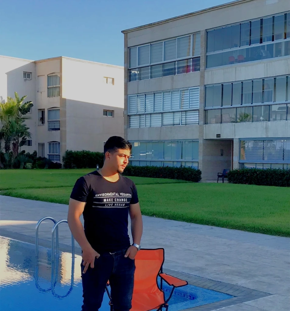 صورة لـ  نجارة الألم…