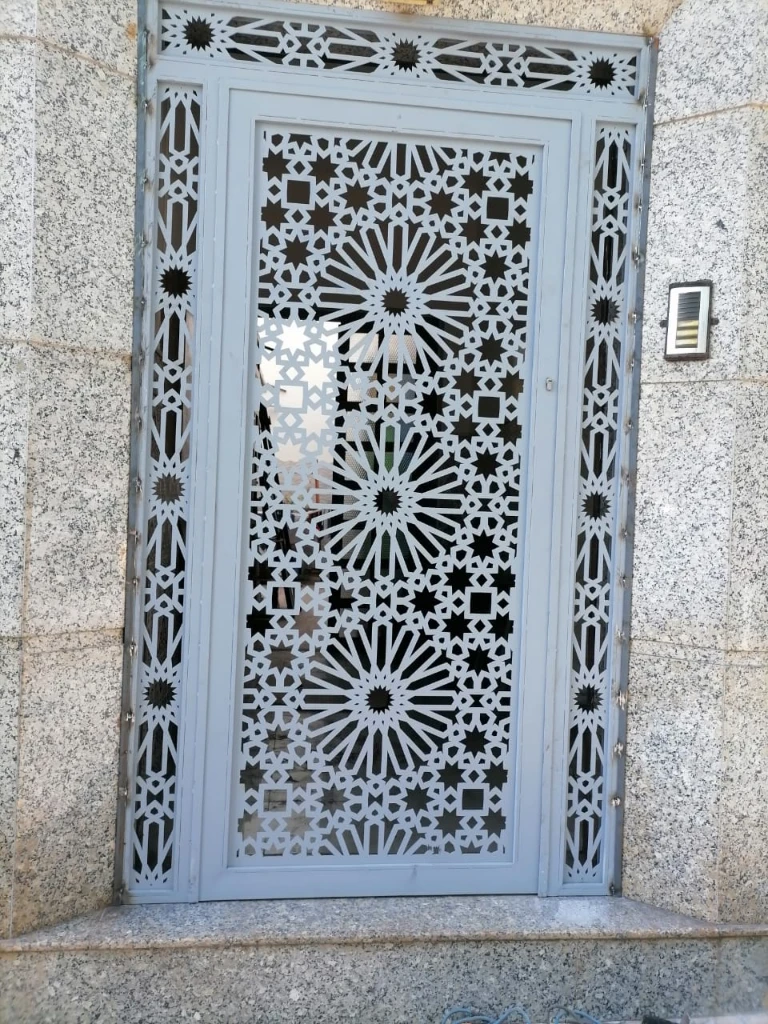 صورة لـ  بيبان لازير…