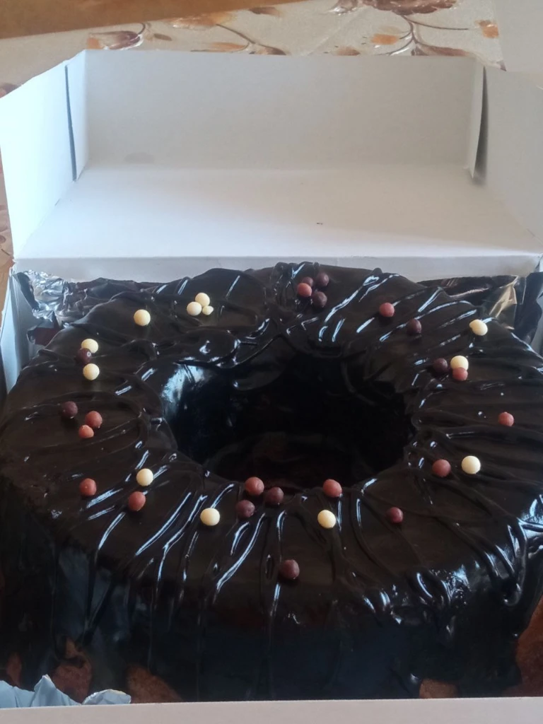 Additional image 3 of كيك+ميني كيك