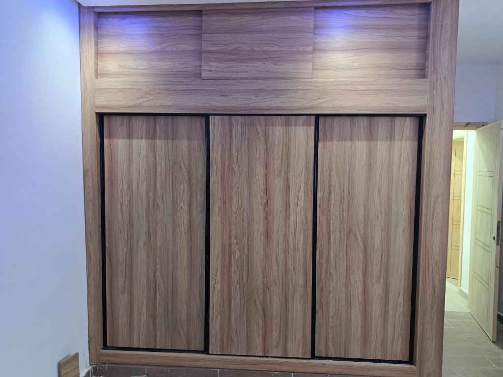 صورة لـ  خزانة ملابس