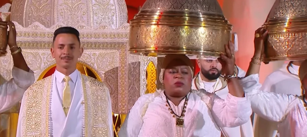 صورة لـ  ناب مناديل …