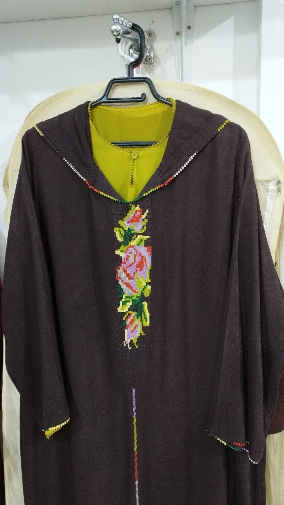 Additional image 2 of جلابة هماوي…