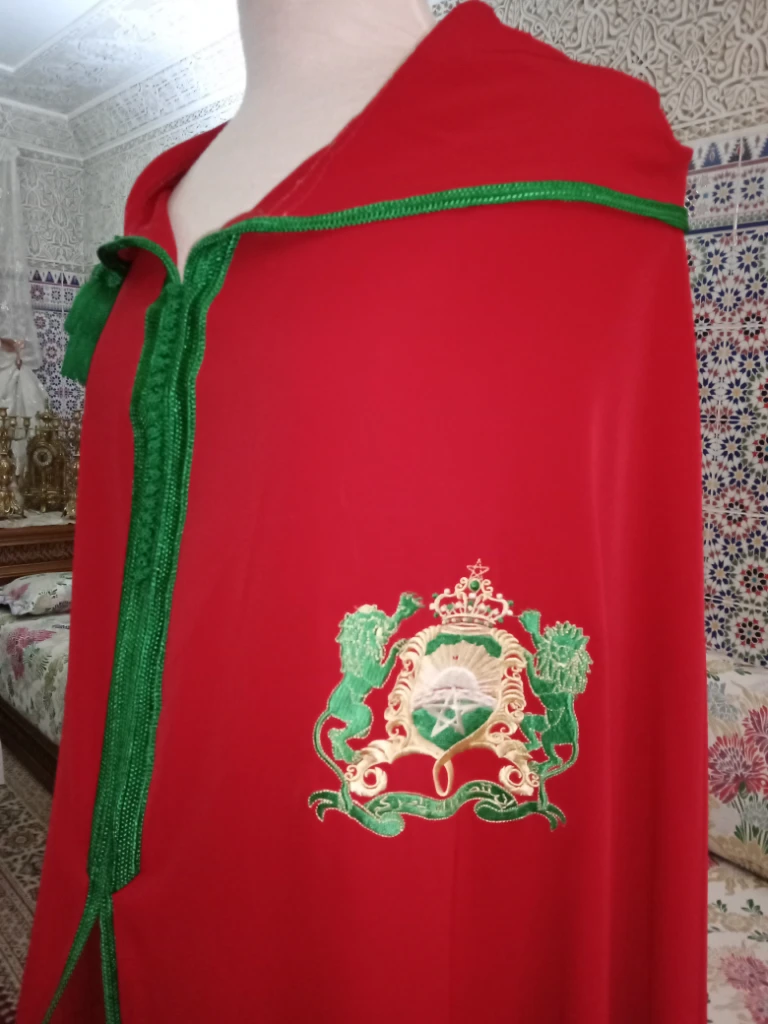 صورة لـ  الطرز بالكمبيوتر تصميم رشمات