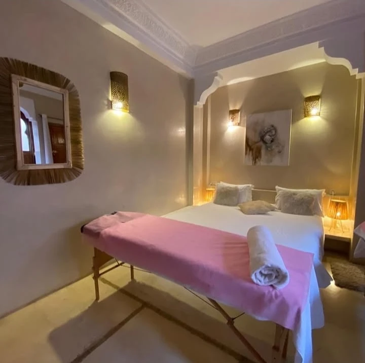 Additional image 4 of Massage