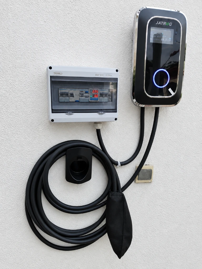 installation borne recharge voiture électrique rabat · 4