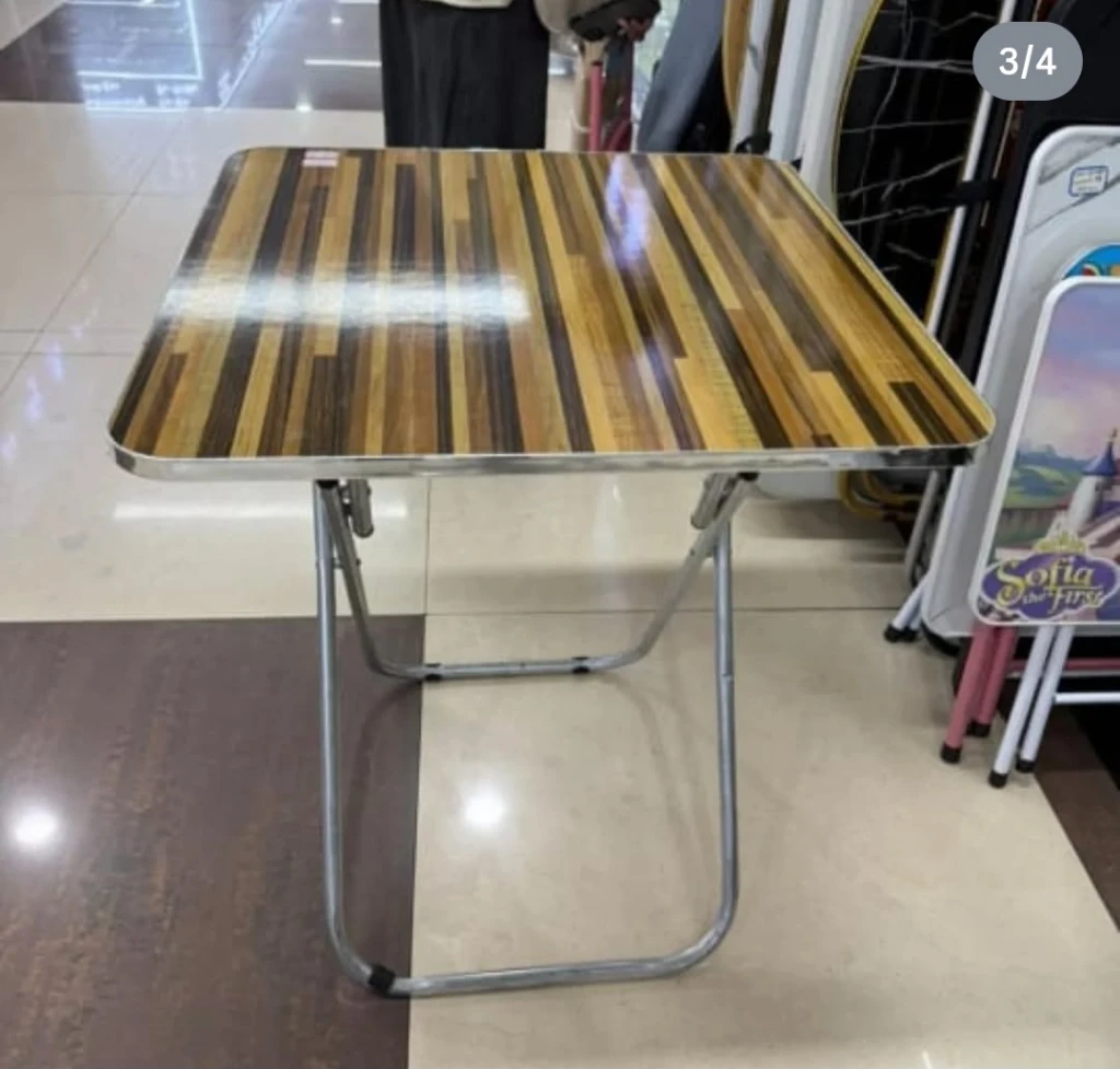 Additional image 2 of Table démon…