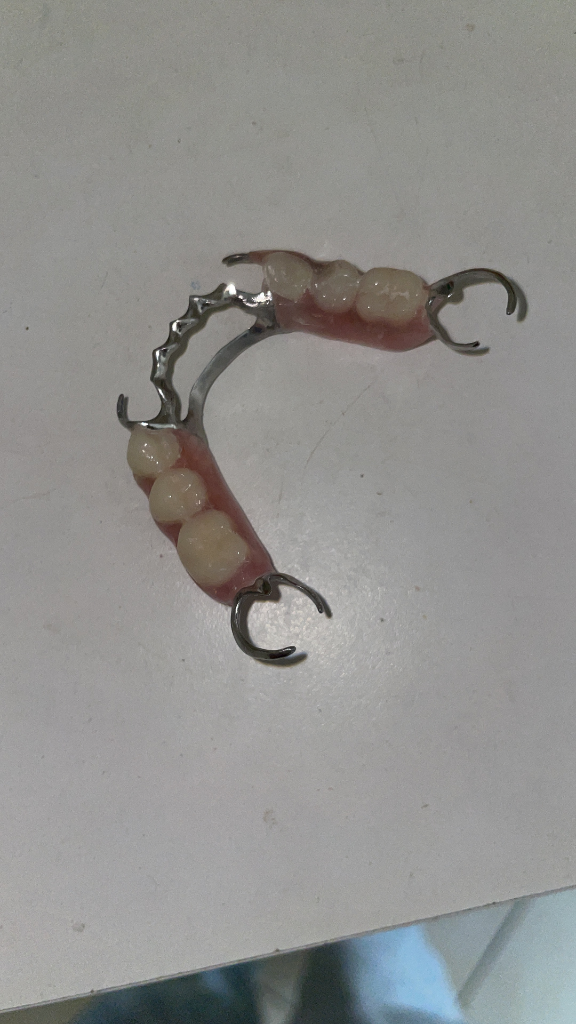 Yassine Dental Lab – مختبر صناعة الأسنان بأكادير · 2