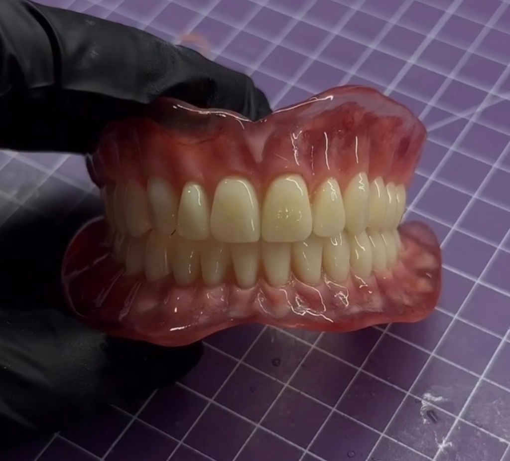 Yassine Dental Lab – مختبر صناعة الأسنان بأكادير · 1