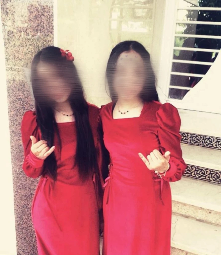 photo of خياطة ملابس تقليدية وعصرية بذوقك