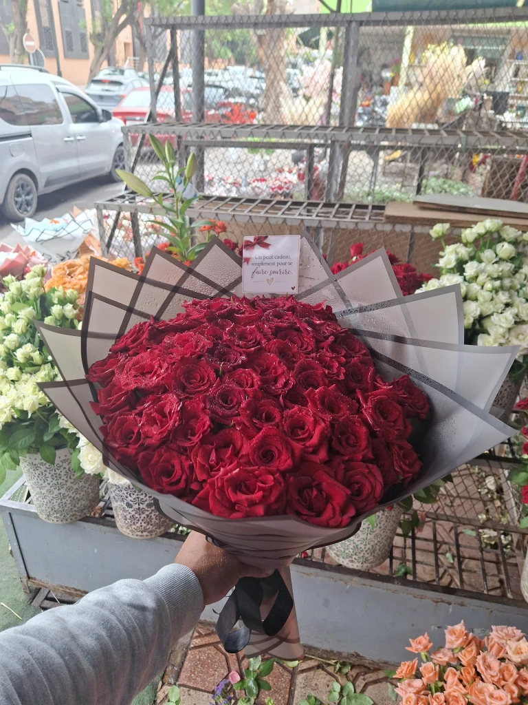 Additional image 2 of Fleuriste M…