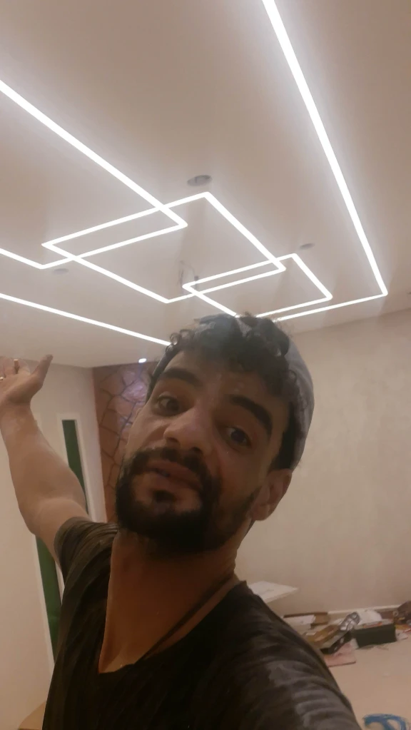 ليد بروفيل · 1