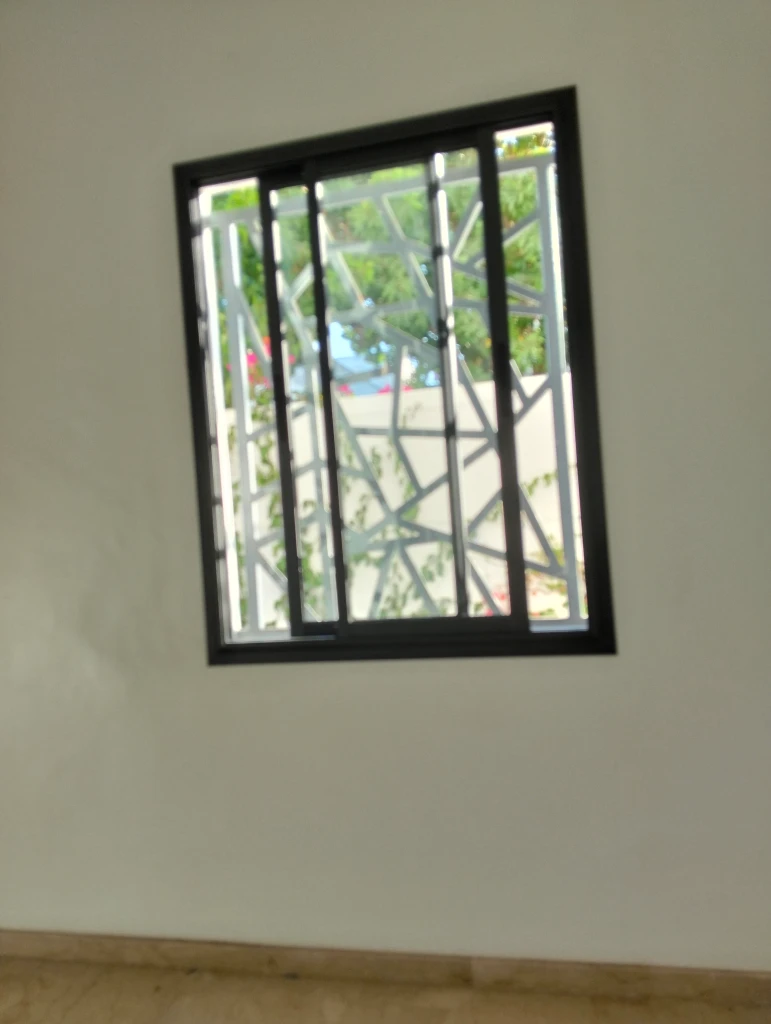 Additional image 3 of مصطفى الومن…