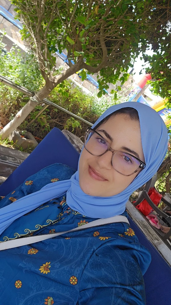 photo of ممرضة سهام …