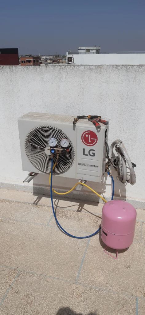 photo of تقني خاص في…