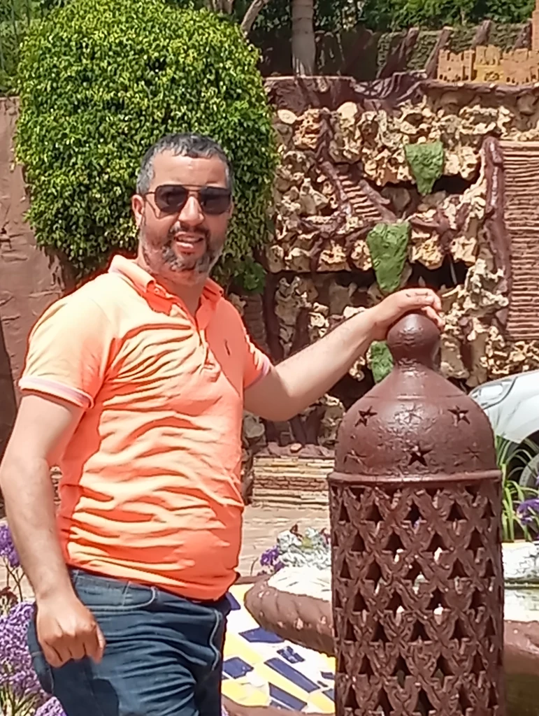 صورة لـ صباغ المبان…