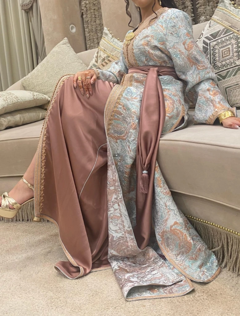 photo of خياطة الملا…