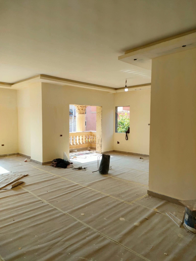 photo of مهني صباغة …