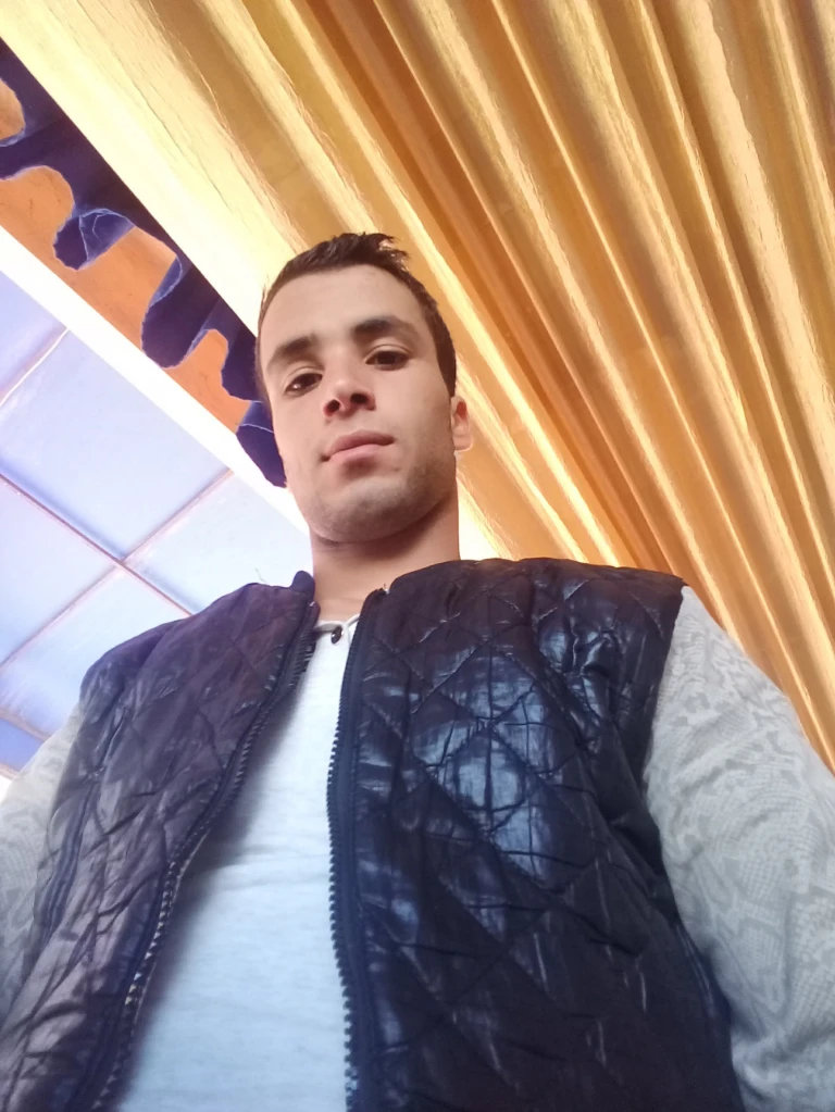 photo of Tapissier e…