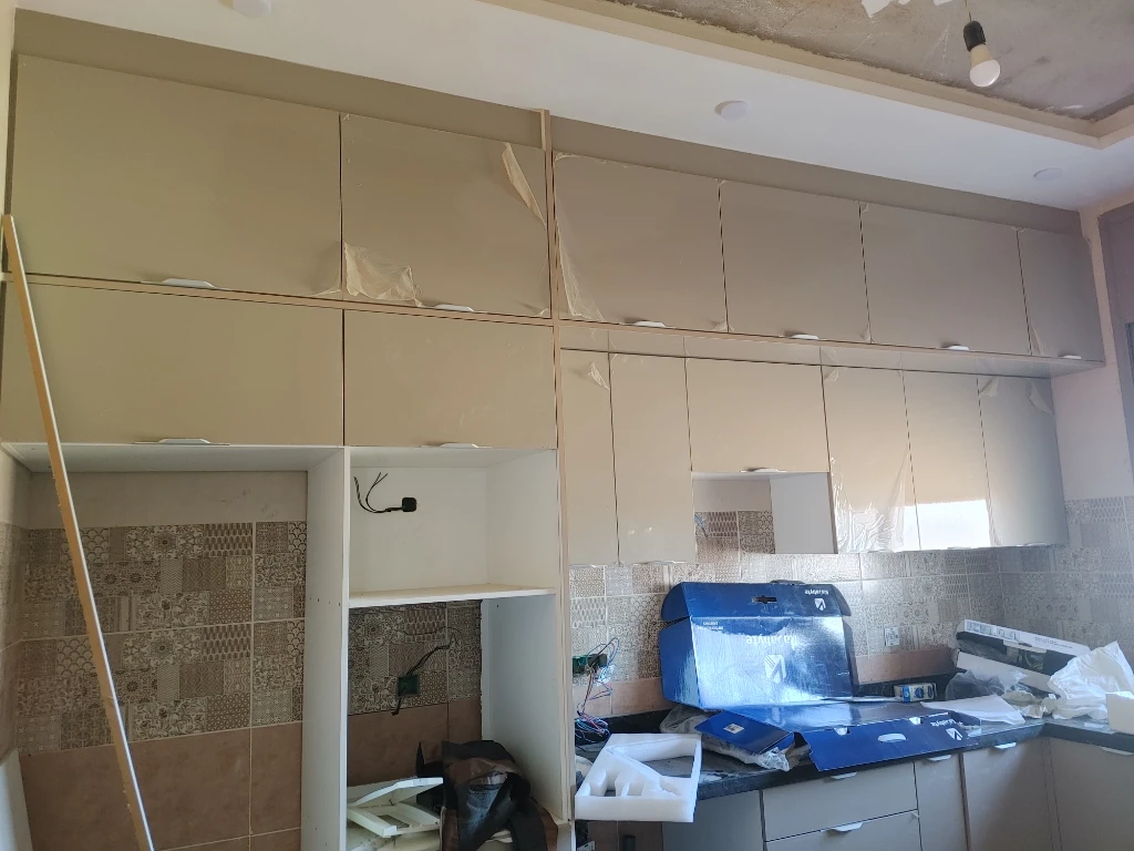 photo of Alluminox b…