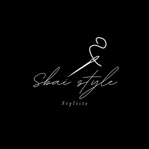 photo of مصممة أزياء…