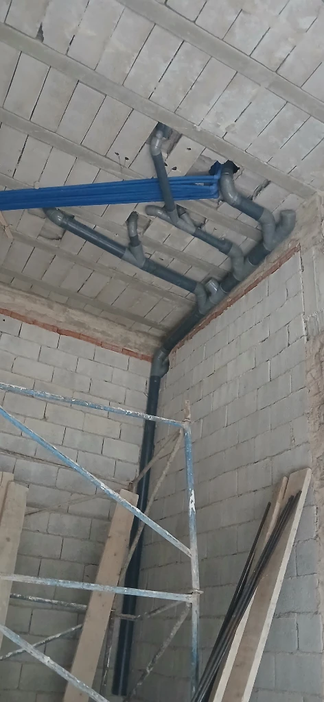 photo of طارق بلومبي