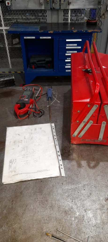 photo of Techniciens…